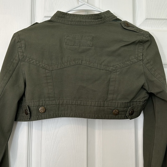 Cropped Jacket - Picture 3 of 4